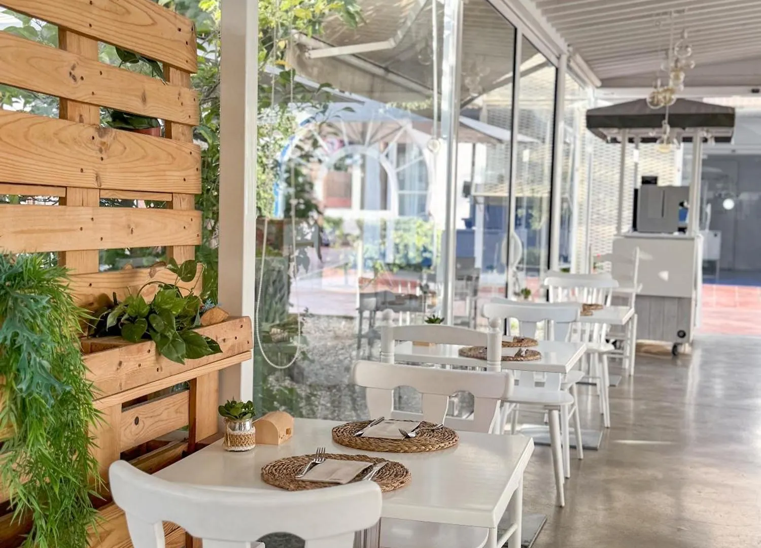 Cesar Hotel Vilanova i la Geltru 3*,